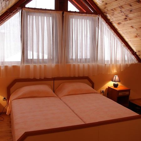 Kovanlika Hotel Razgrad Экстерьер фото