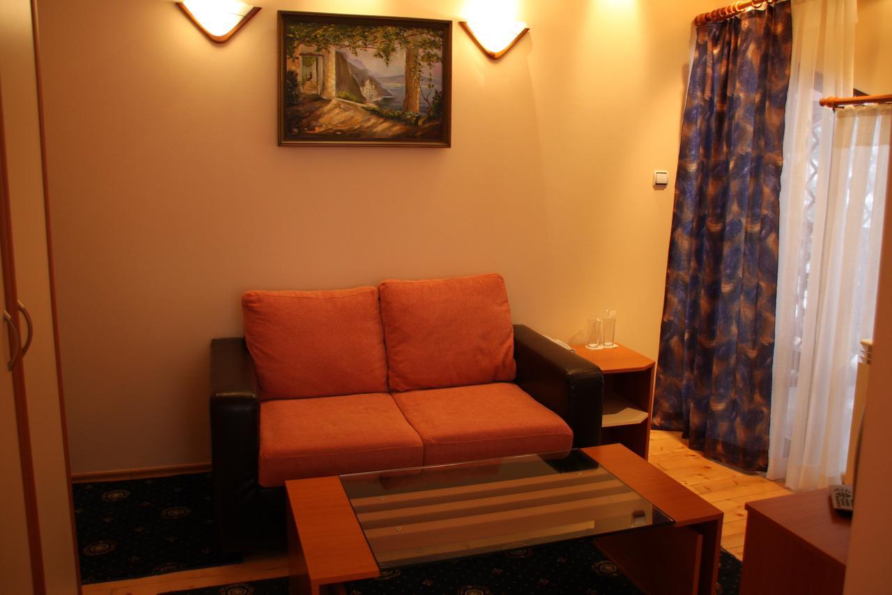 Kovanlika Hotel Razgrad Экстерьер фото